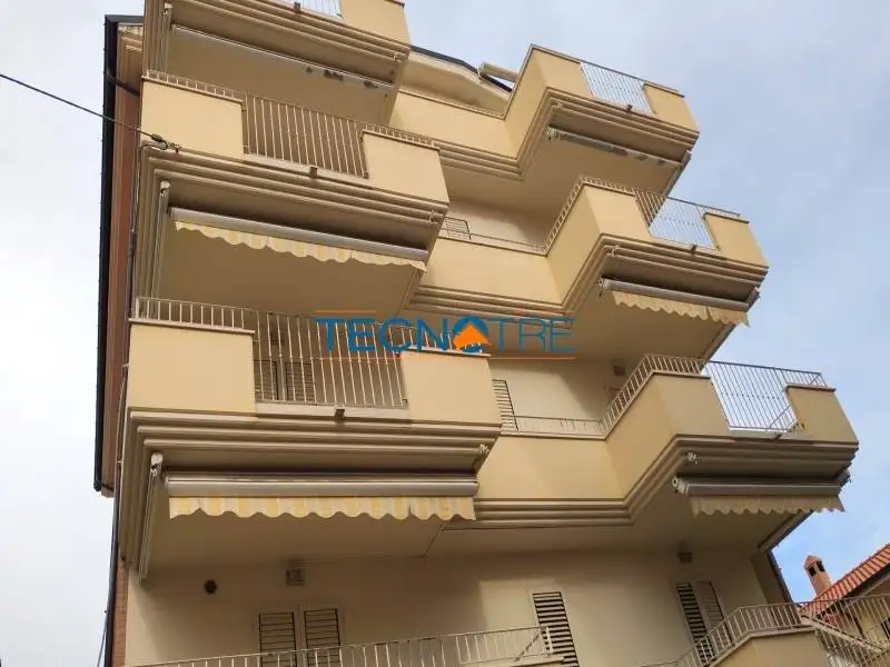 Appartamento in vendita a Alba Adriatica