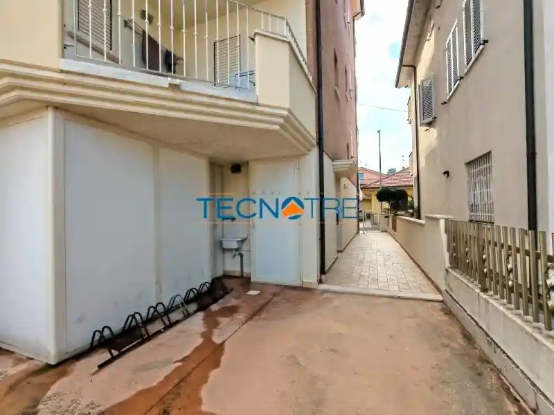 Quadrilocale via Piave 22, Lungomare Marconi, Alba Adriatica - foto 3