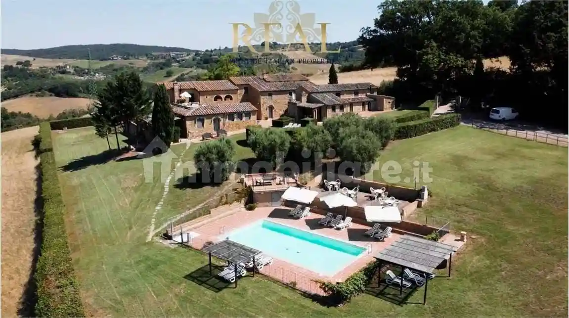 Casa indipendente in vendita a Casole d'Elsa