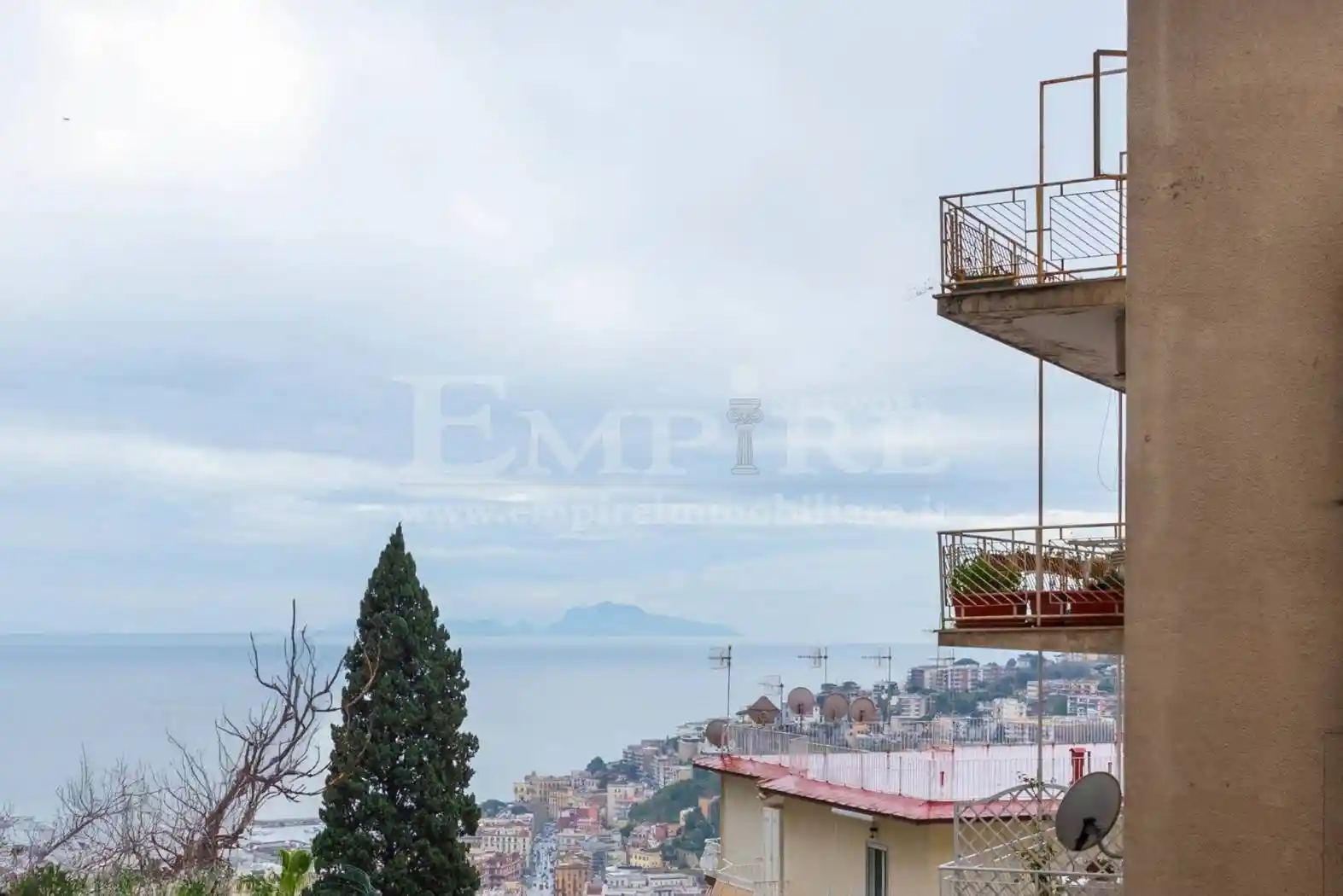Appartamento in vendita a Napoli