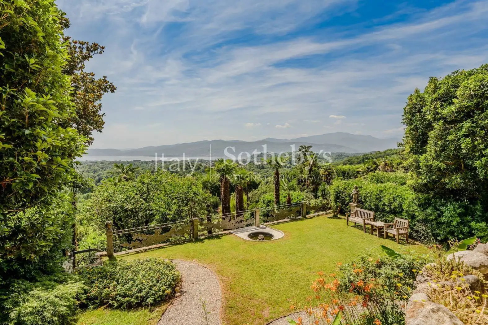 Casa indipendente in affitto a Besozzo