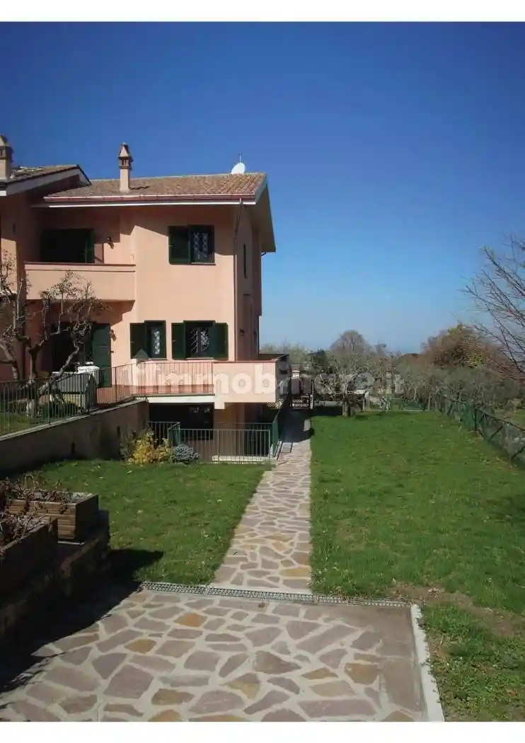 Villa in vendita a Monte Porzio Catone