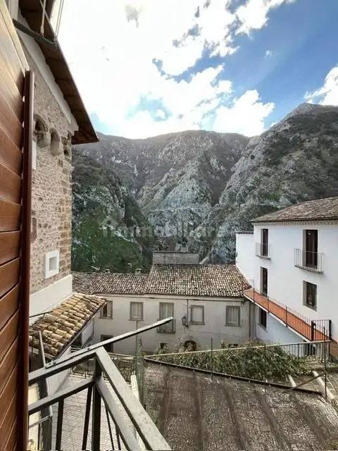 Appartamento in vendita a Anversa degli Abruzzi