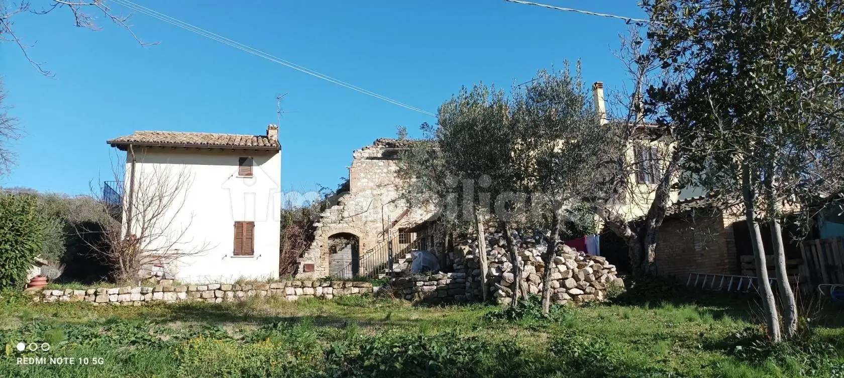 Casa indipendente in vendita a Assisi