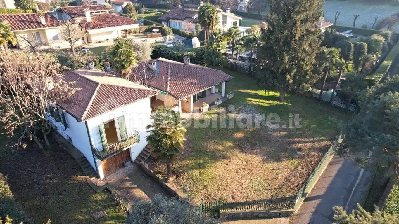 Villa in vendita a Villongo