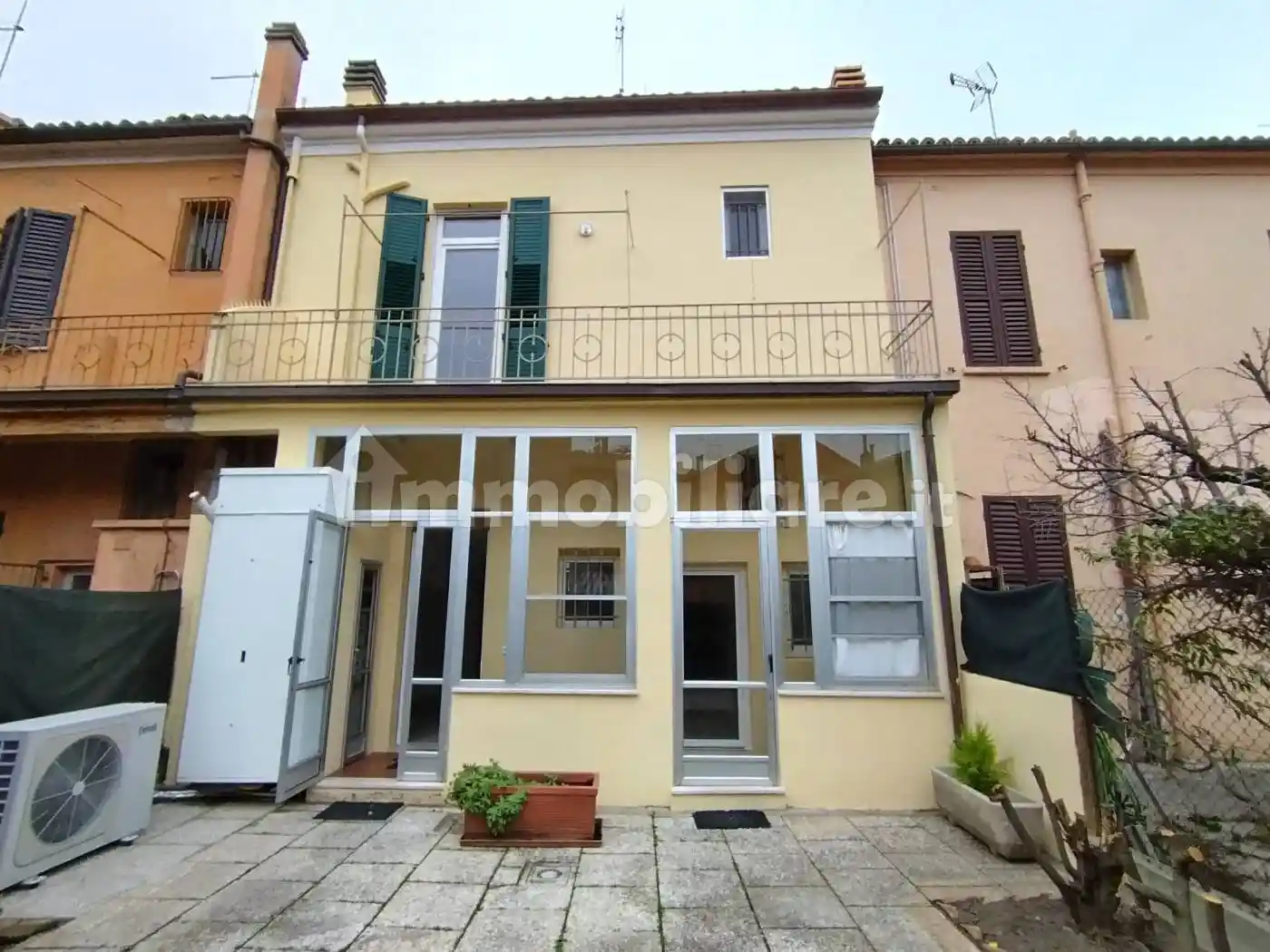 Casa indipendente in vendita a Pesaro