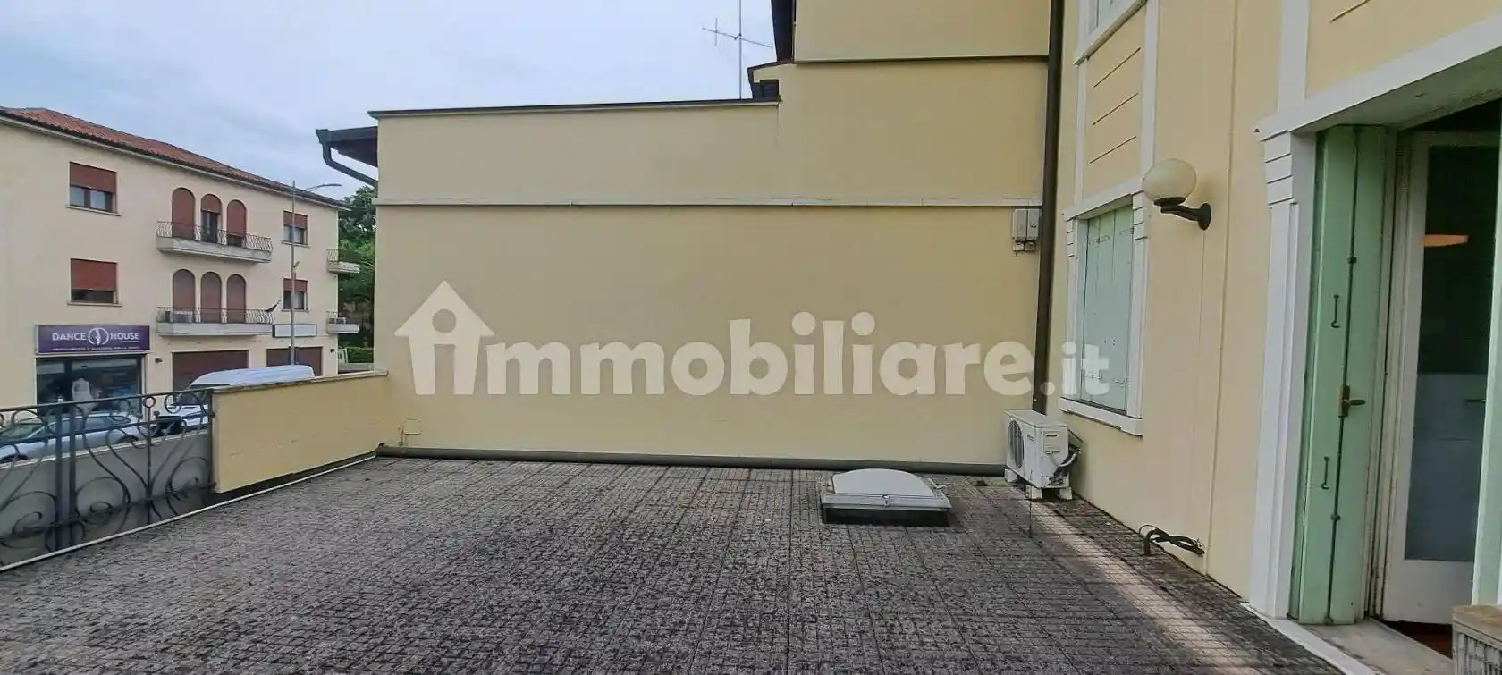 Palazzo - Edificio in Vendita - foto 2