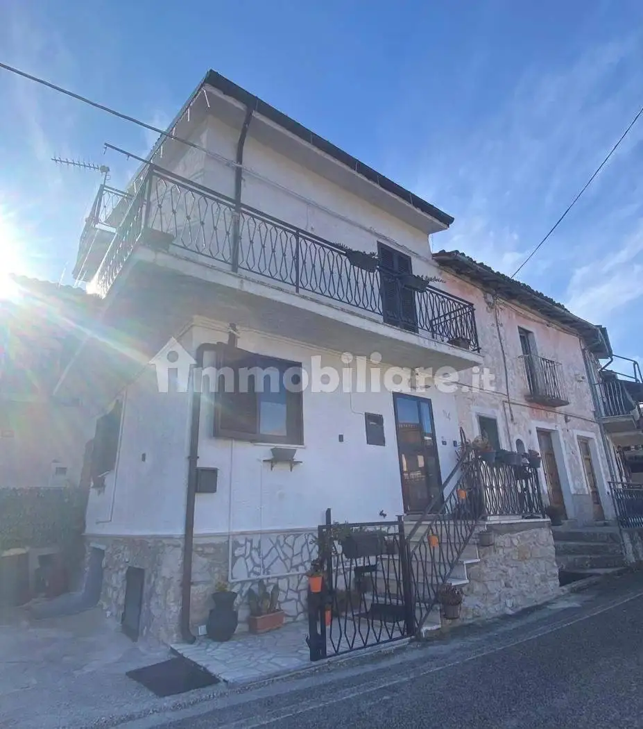 Casa indipendente in vendita a Tagliacozzo