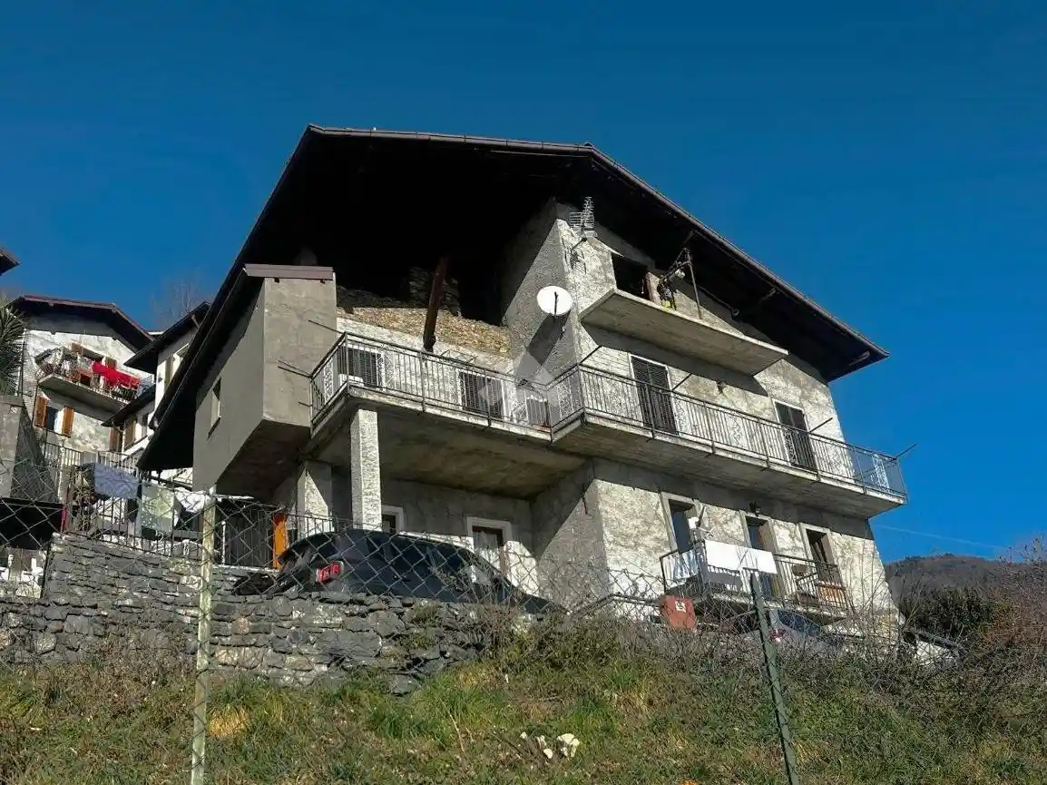 Casa indipendente in vendita a Gravedona ed Uniti