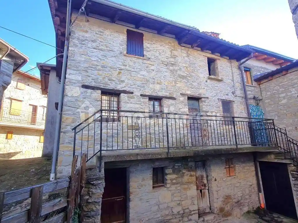 Casa colonica frazione Grazzi 113, Grazzi, Romagnese - foto 3