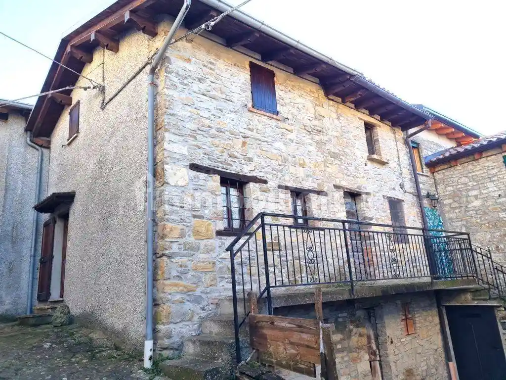 Casa colonica frazione Grazzi 113, Grazzi, Romagnese - foto 5