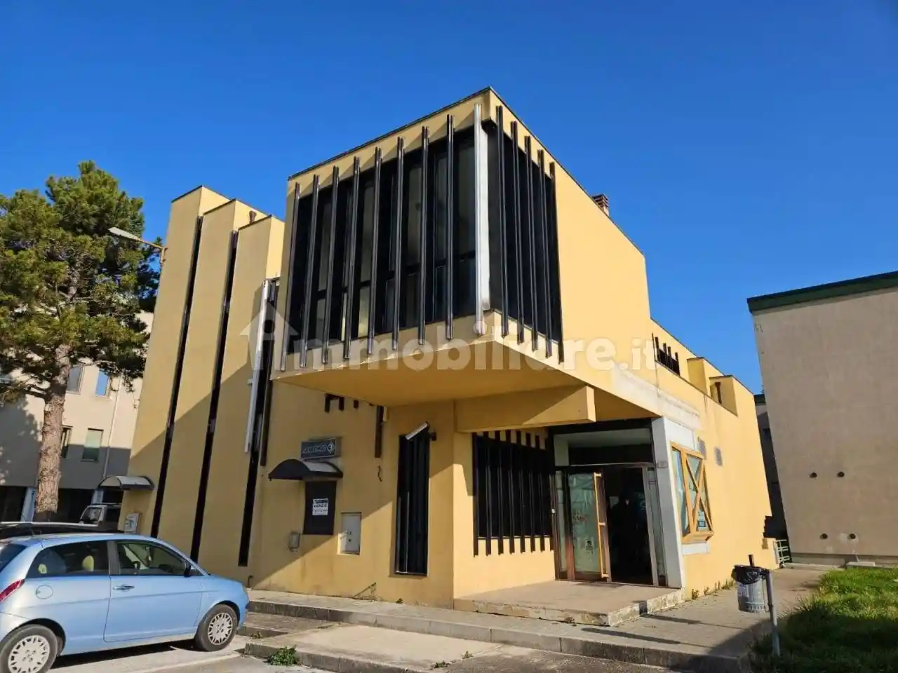 Palazzo - Edificio in vendita a Colli al Metauro