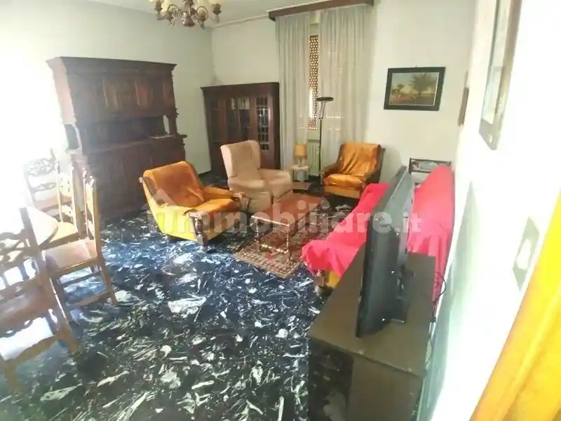 Appartamento in vendita a Modena