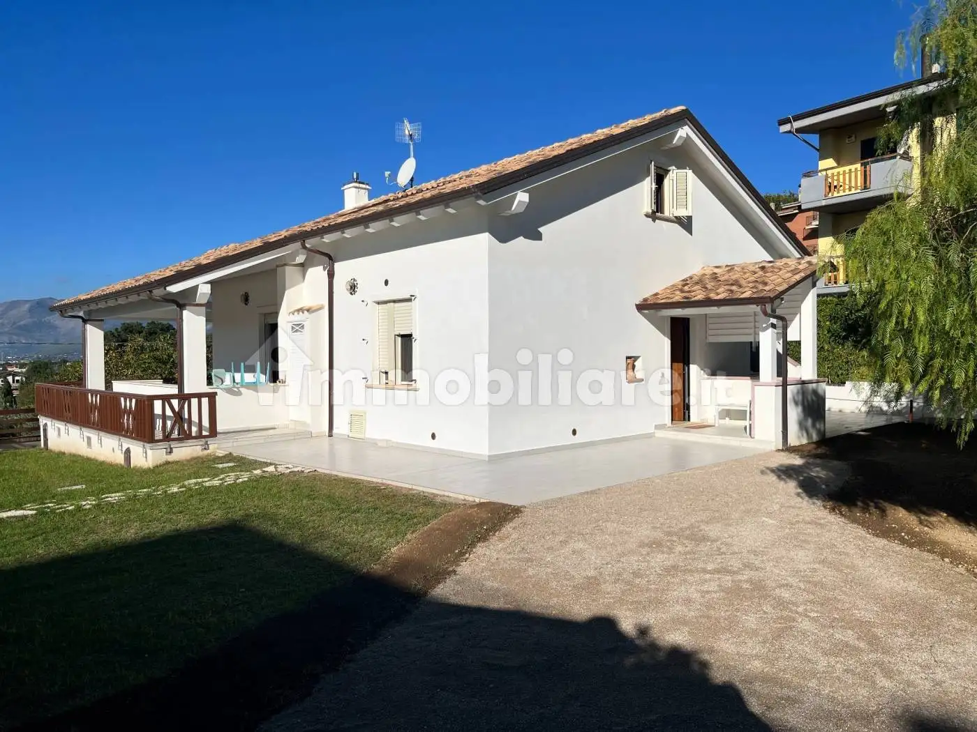 Villa in affitto a Minturno