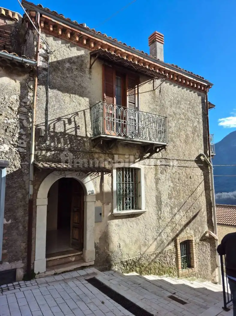 Trilocale via San Nicola 30, Campochiaro