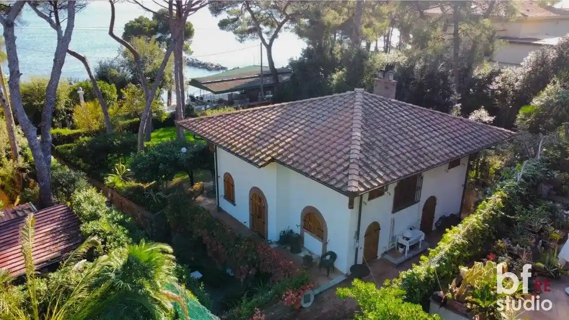 Villa in vendita a Rosignano Marittimo