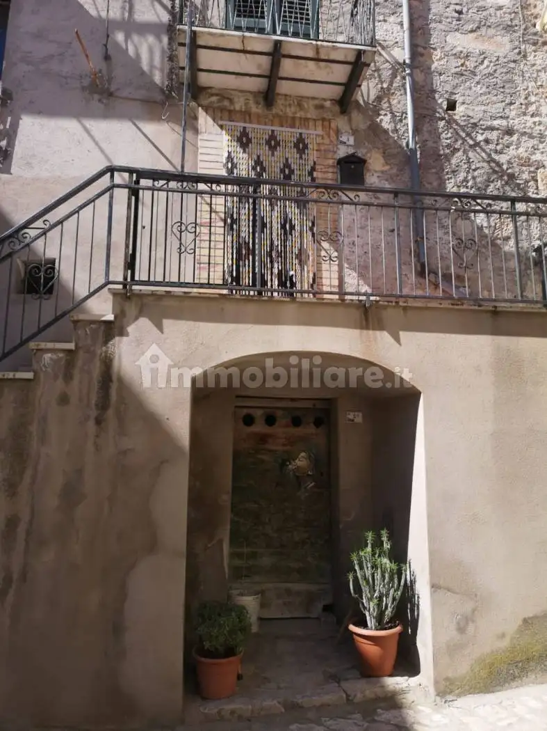 Appartamento in vendita a Civitacampomarano