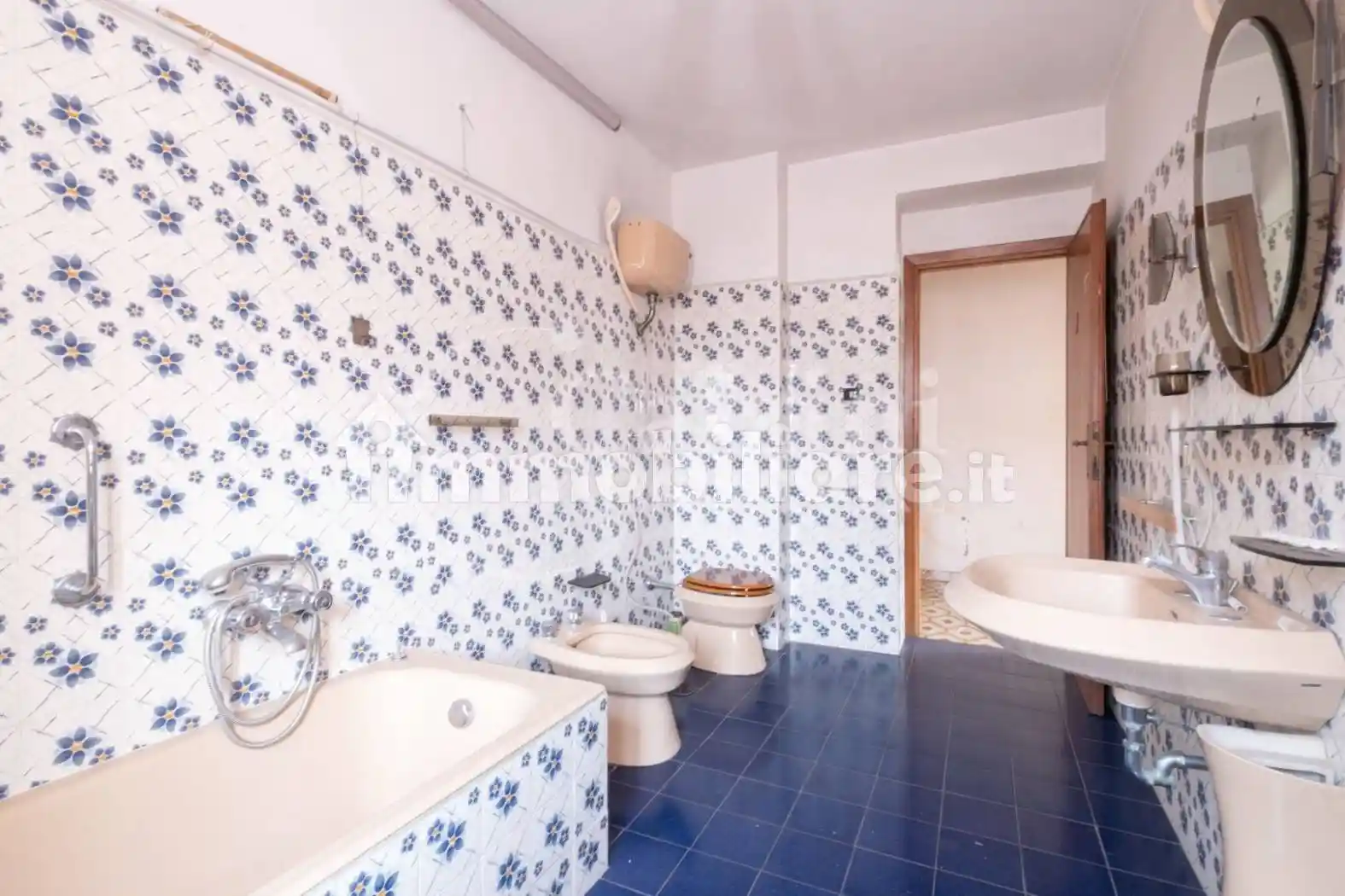 Quadrilocale via Castiglione Cosentino 7, Anagnina, Roma - foto 4