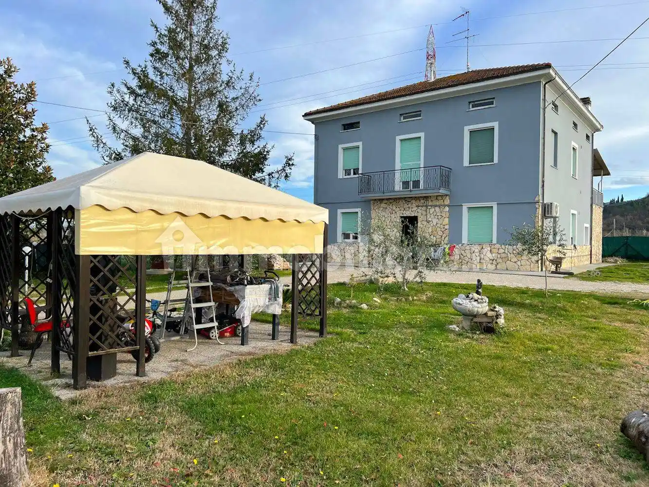 Villa in vendita a Vallefoglia