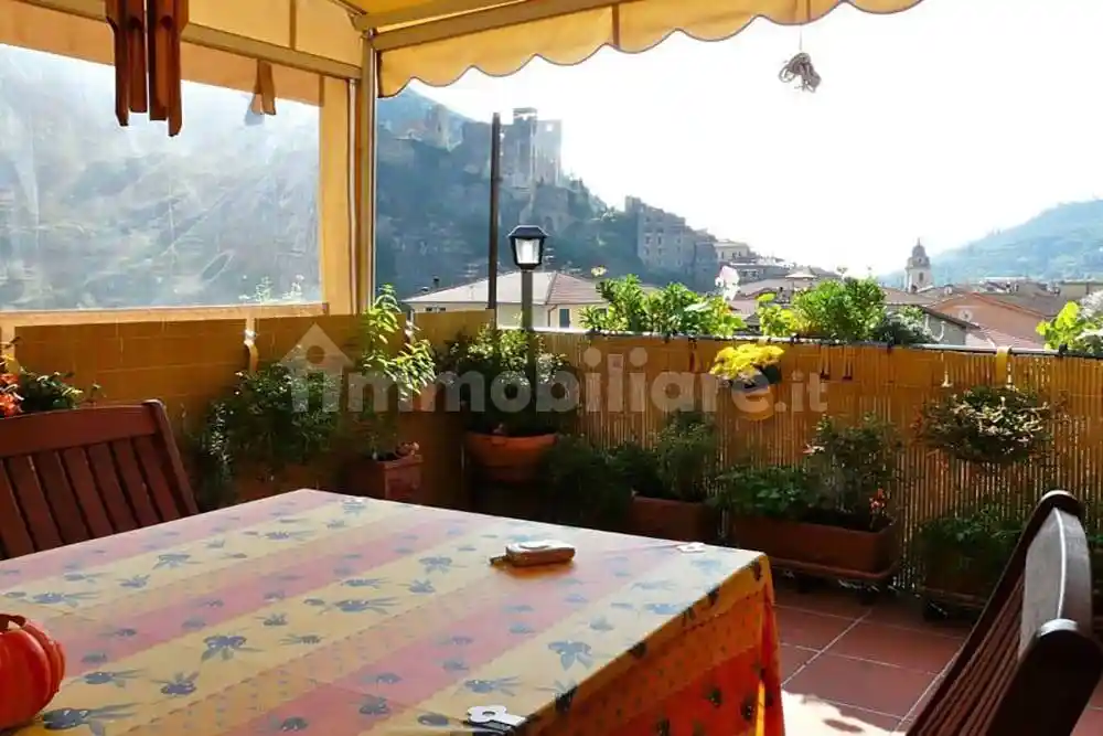 Appartamento in vendita a Dolceacqua