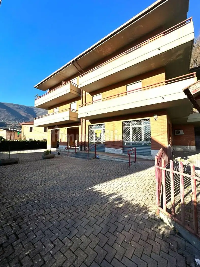 Quadrilocale via Salaria, Centro, Castel Sant'Angelo - foto 2