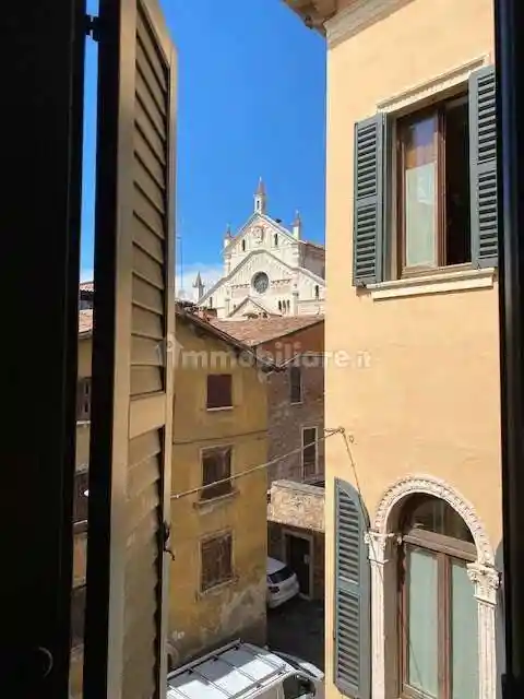 Appartamento in vendita a Verona