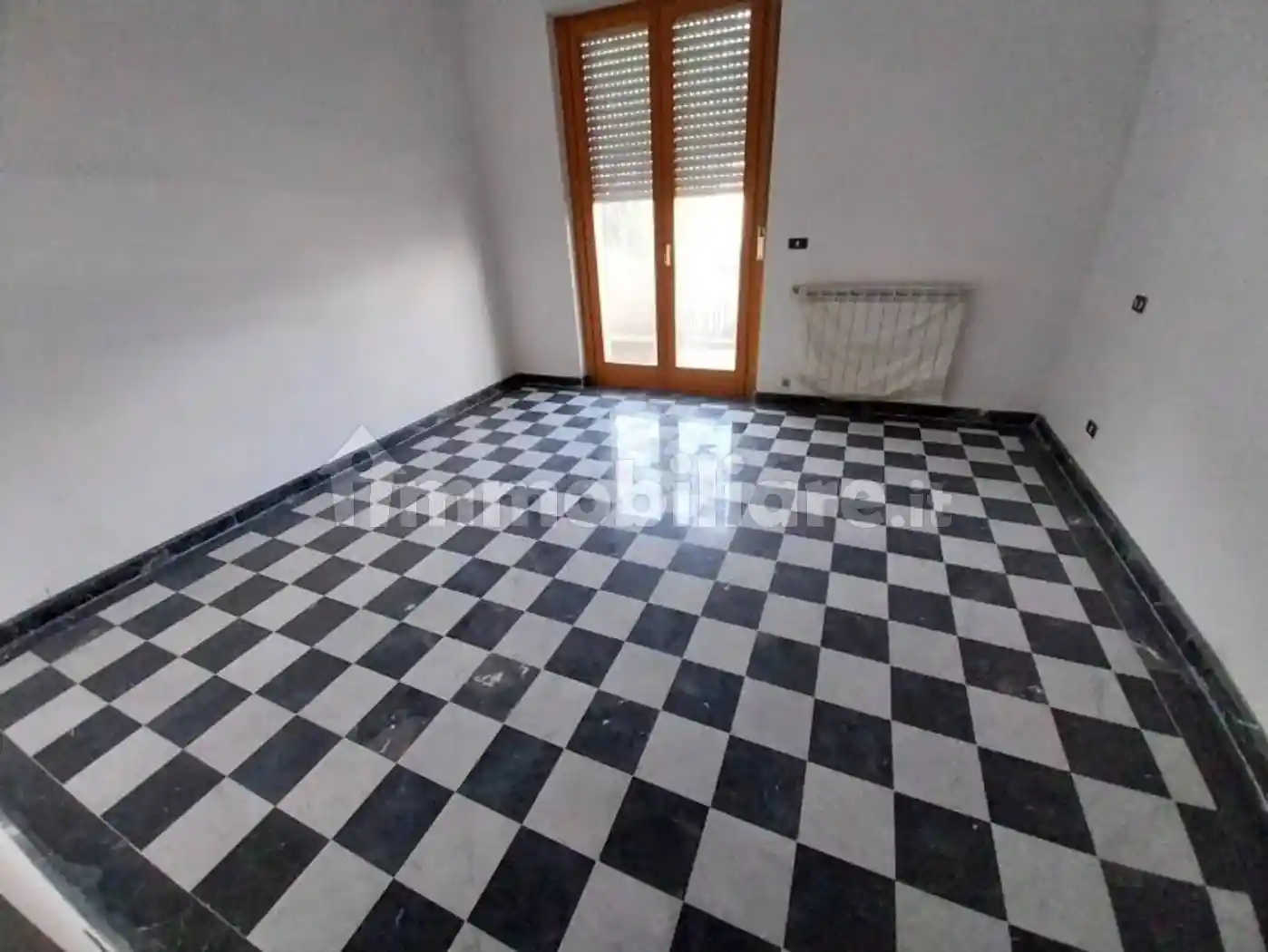 Appartamento in affitto a Carrara