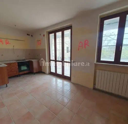 Trilocale piazza Xxiv Maggio 10, Centro, Caldarola - foto 2