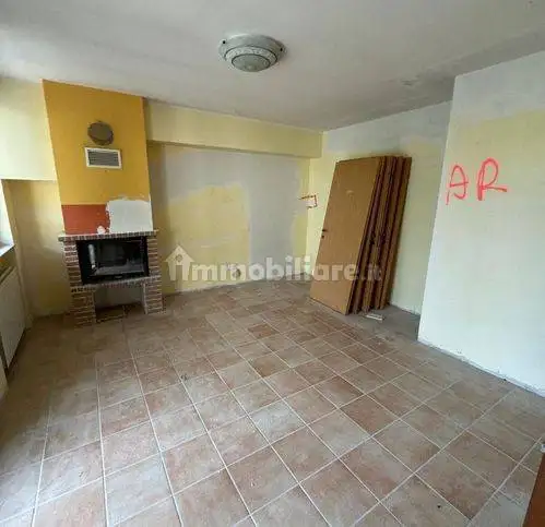 Trilocale piazza Xxiv Maggio 10, Centro, Caldarola - foto 3