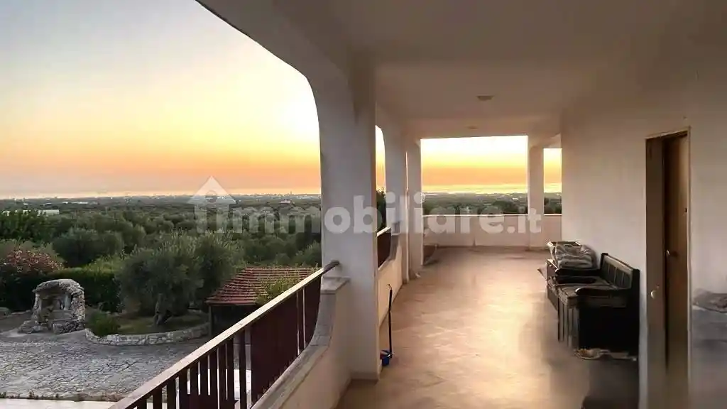 Palazzo - Edificio in vendita a Monopoli