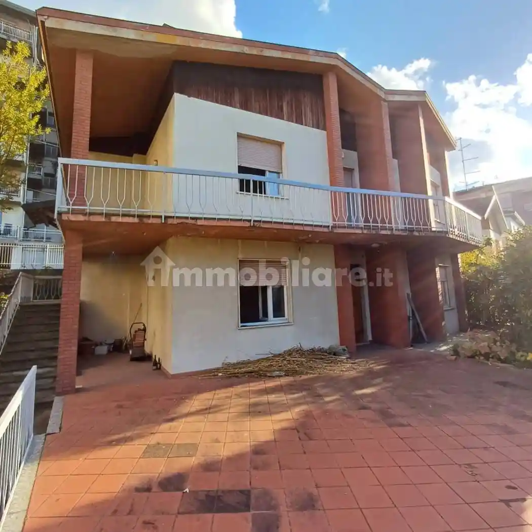 Villa in vendita a Fornovo di Taro