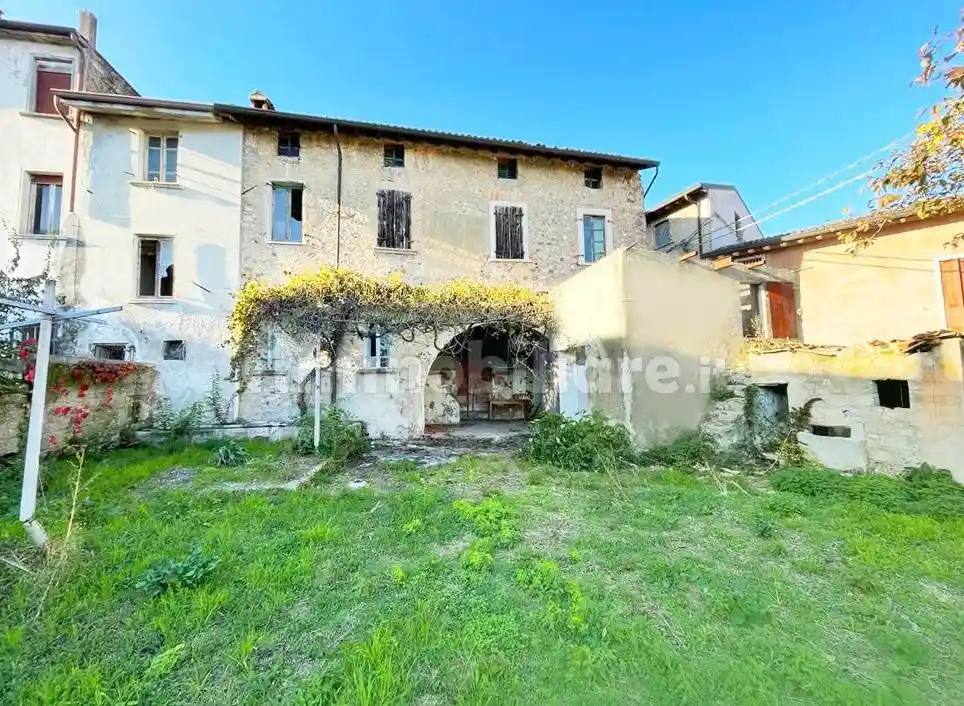 Rustico - Casale in vendita a Pozzolengo