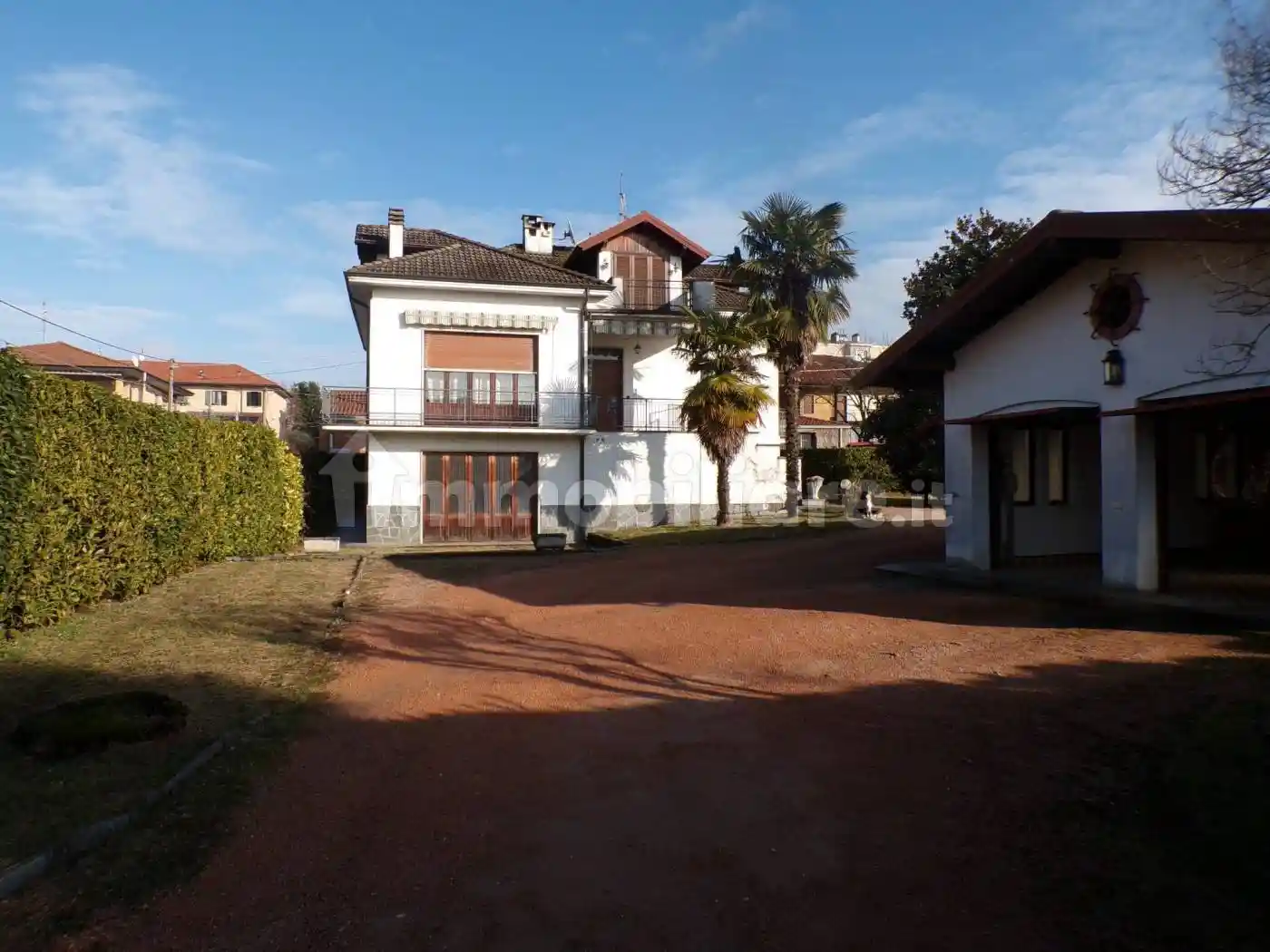 Villa in vendita a Varano Borghi
