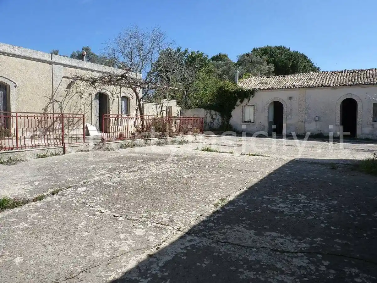Rustico - Casale in vendita a Noto