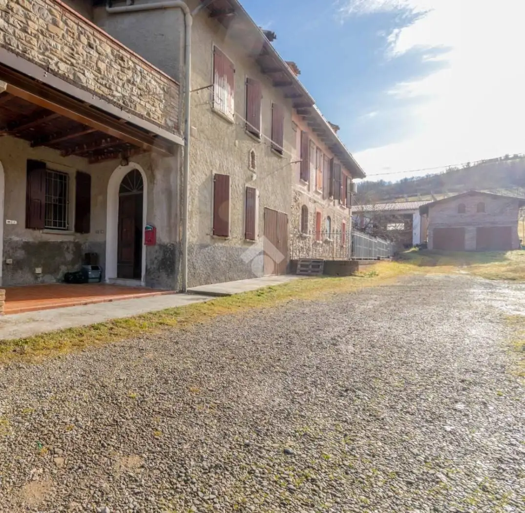 Villa in vendita a Monte San Pietro