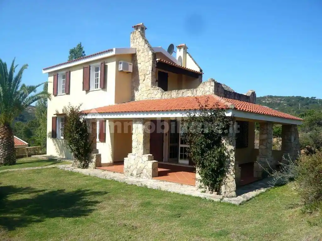 Villa in vendita a Pula