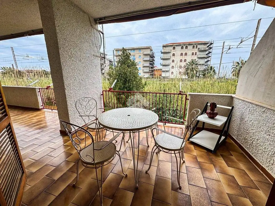 Appartamento in vendita a Falconara Albanese