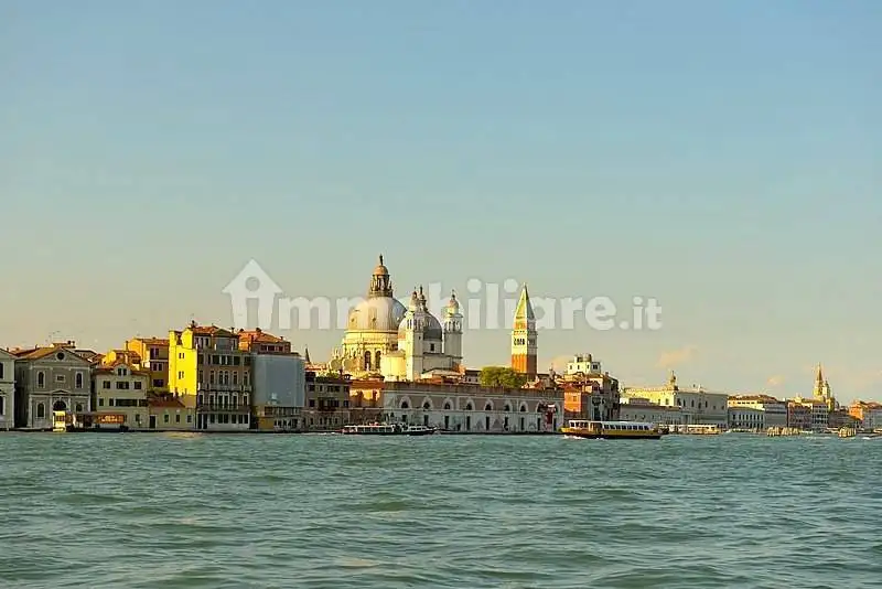 Appartamento in vendita a Venezia