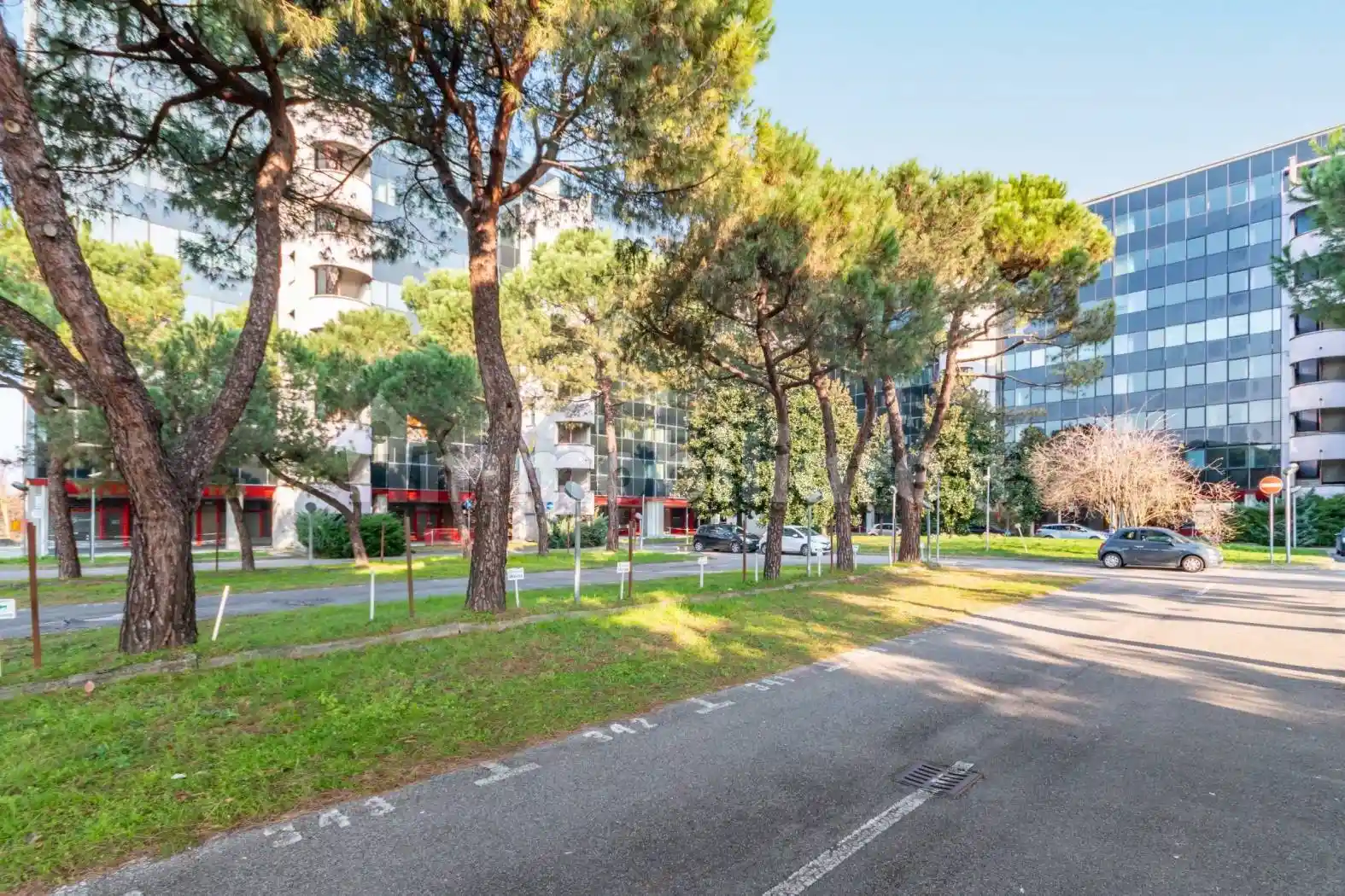 Palazzo - Edificio in vendita a San Giuliano Milanese