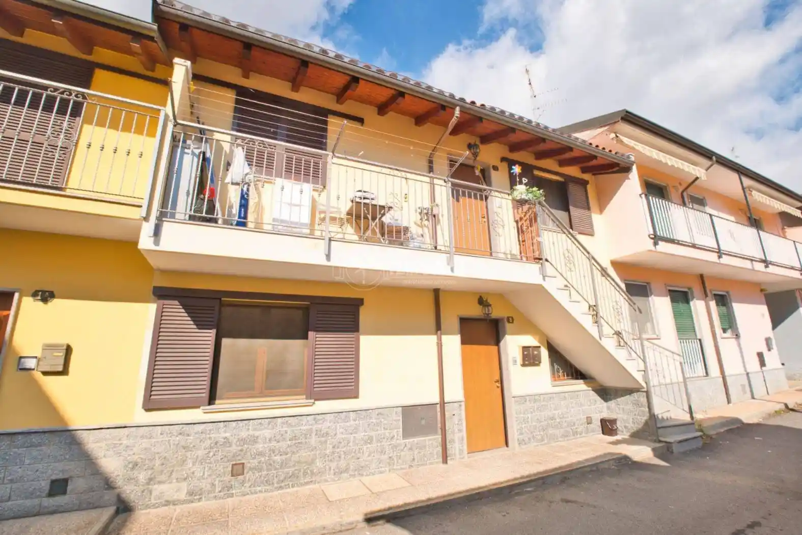 Casa indipendente in vendita a Novara