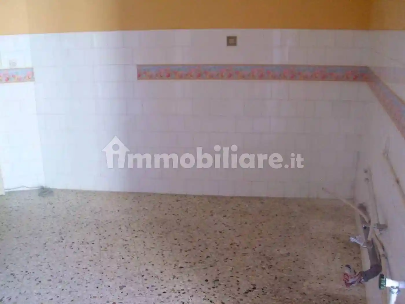 Quadrilocale buono stato, terzo piano, Centro, Cosenza - foto 3