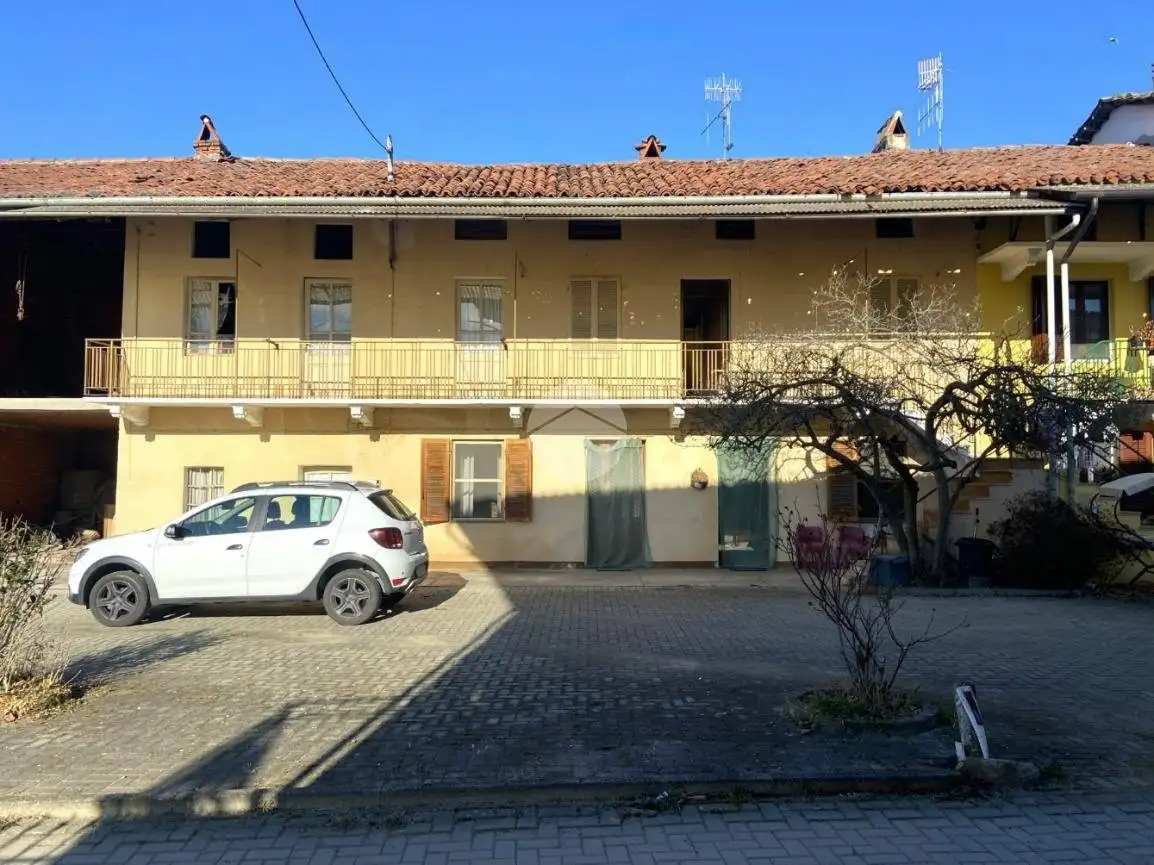 Casa indipendente in vendita a Bollengo