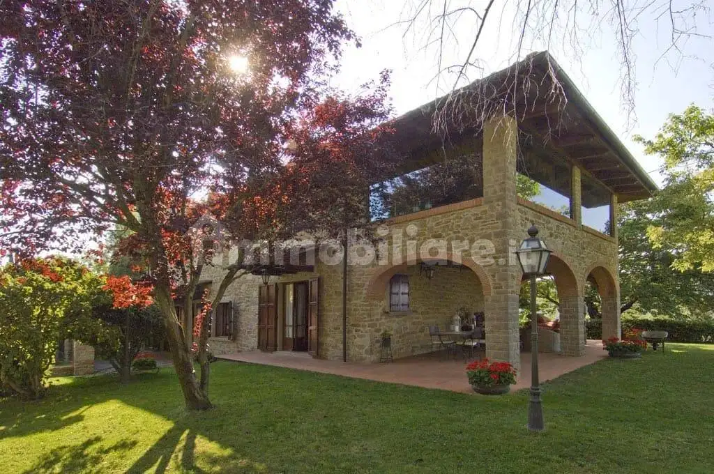 Villa in vendita a Arezzo