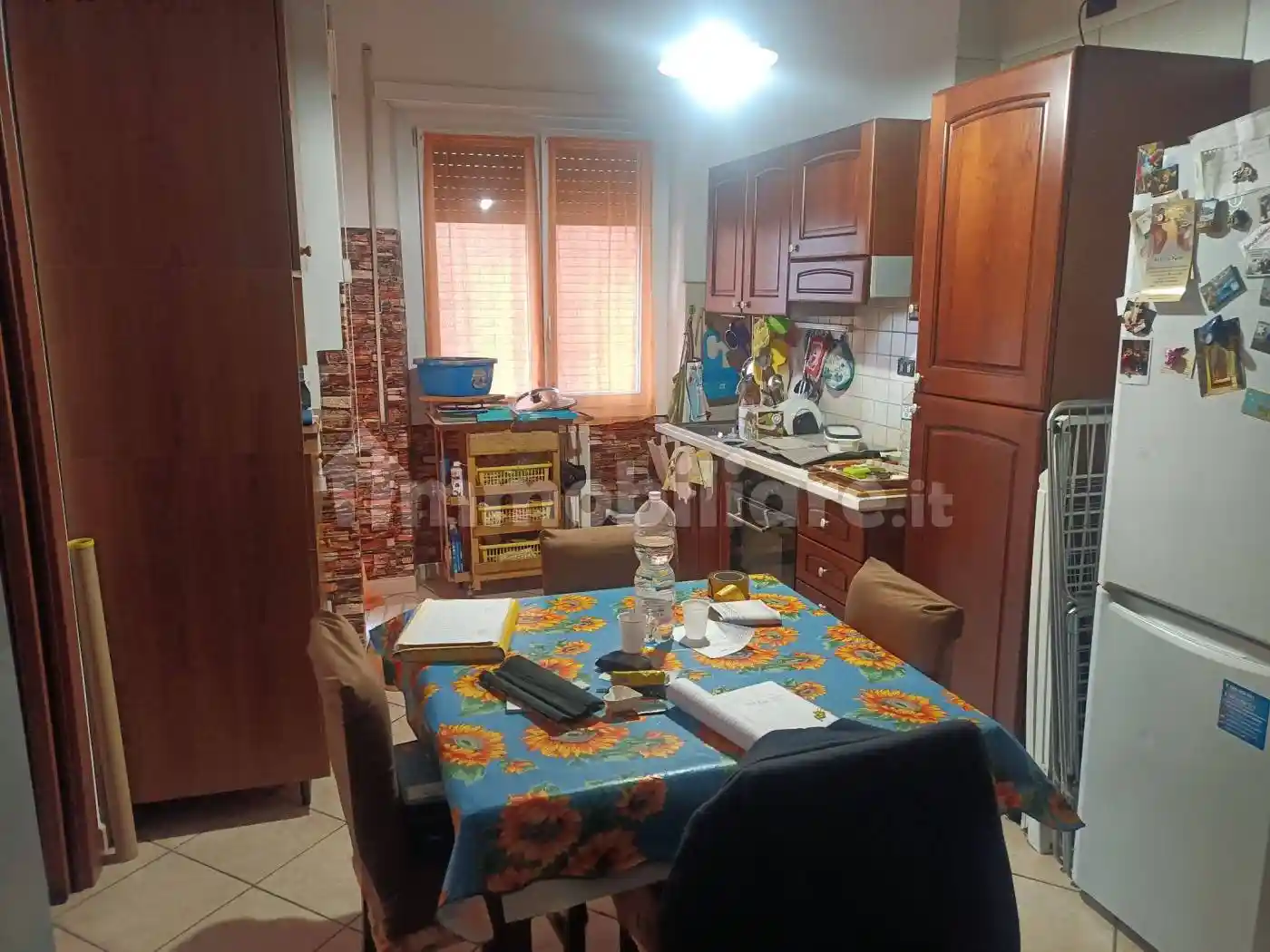 Palazzo - Edificio in vendita a Guidonia Montecelio