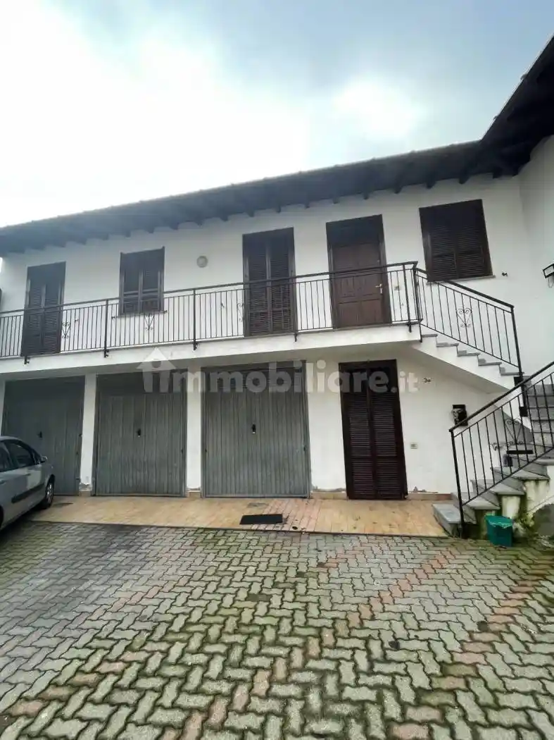 Appartamento in vendita a Varallo Pombia