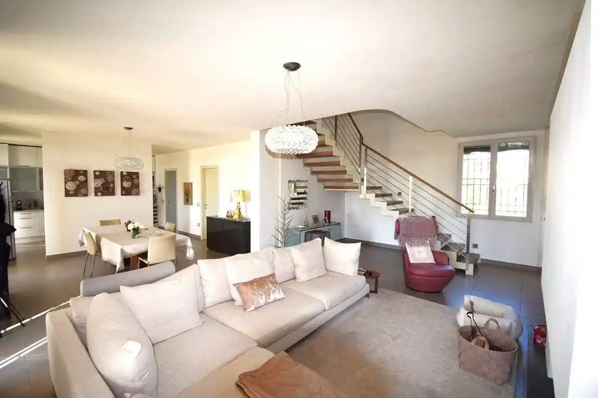 Villa in vendita a Russi