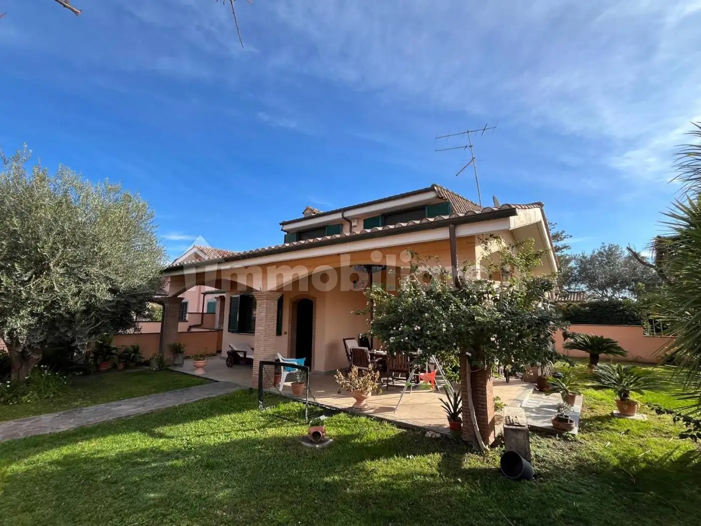 Villa in vendita a Pomezia