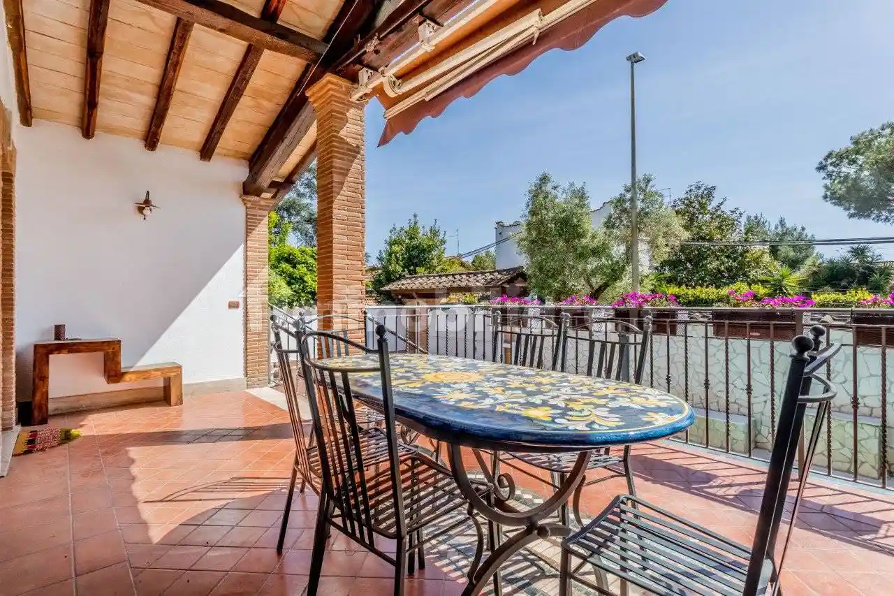 Villa unifamiliare via di val Floriana, Infernetto, Roma - foto 5