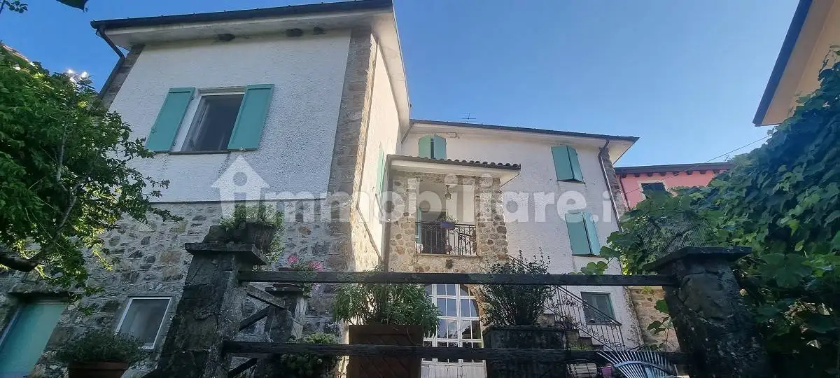 Villa in vendita a Maissana