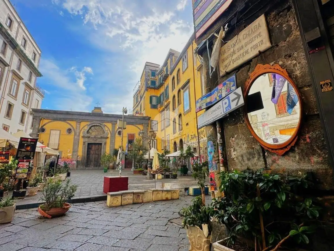 Appartamento in vendita a Napoli